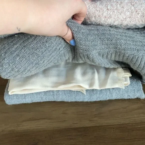 Scarf/Shawl Bundle of 5 - Picture 3 of 3